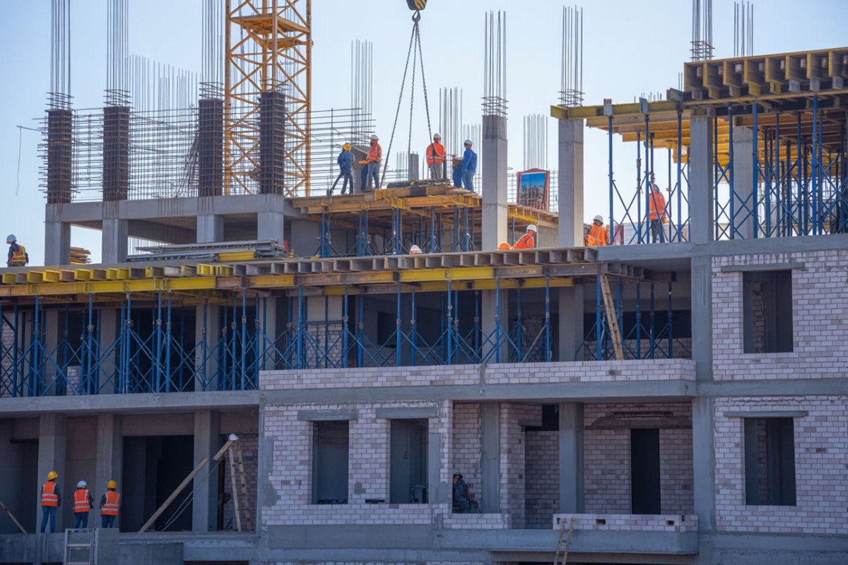 Statybos darbų eiliškumas: nuo pamatų iki apdailos Statybos darbų eiliškumas: nuo pamatų iki apdailos